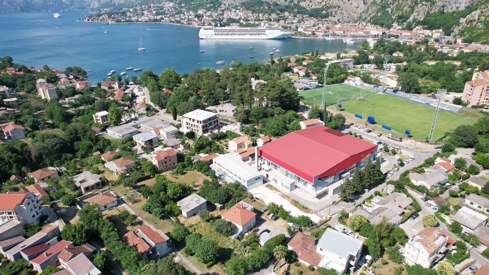 84d343f9-b613-4fb9-bf71-bf414c7da9ee