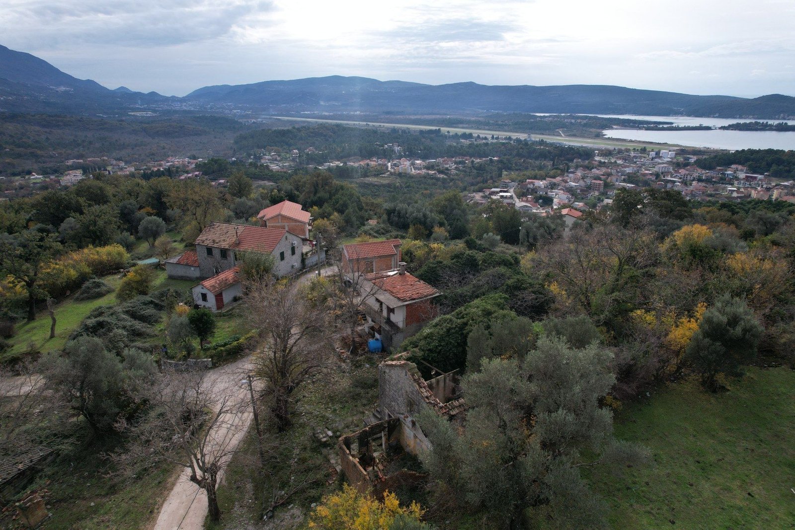 9d2bdbe6-35d2-406f-a0a7-10fbac2d3491