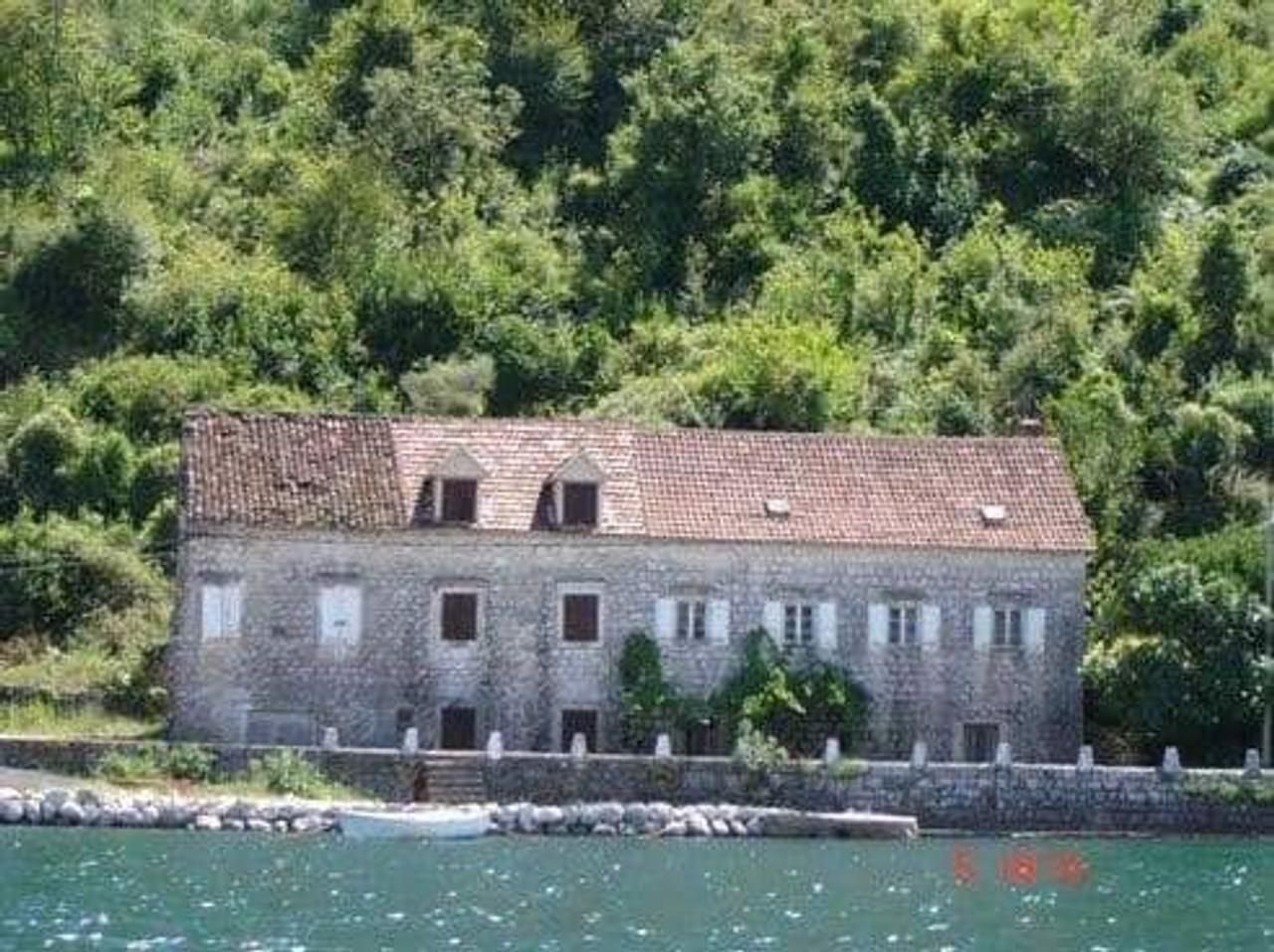 a8eea484-2af8-4368-afdd-beda0a558d59