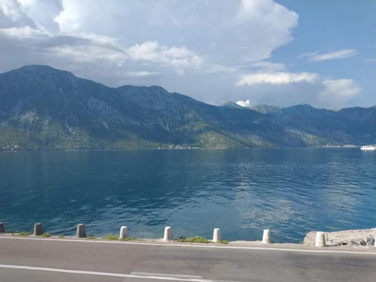 b6eff9f4-6106-4ecd-bbdf-9cb80134750a