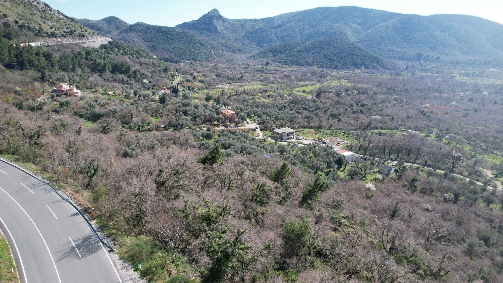 f1eab1e6-04b6-4c70-abe2-8184408f3f2a